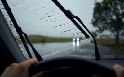 Why Ignoring a Cracked Windshield Can Be Dangerous